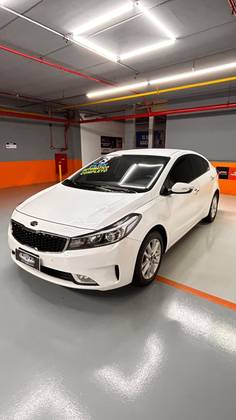 KIA CERATO 1.6 SX 16V FLEX 4P AUTOMÁTICO